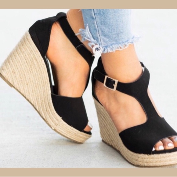 💥SALE💥 SPRING FORWARD Black Espadrille Wedge! - Picture 2 of 2